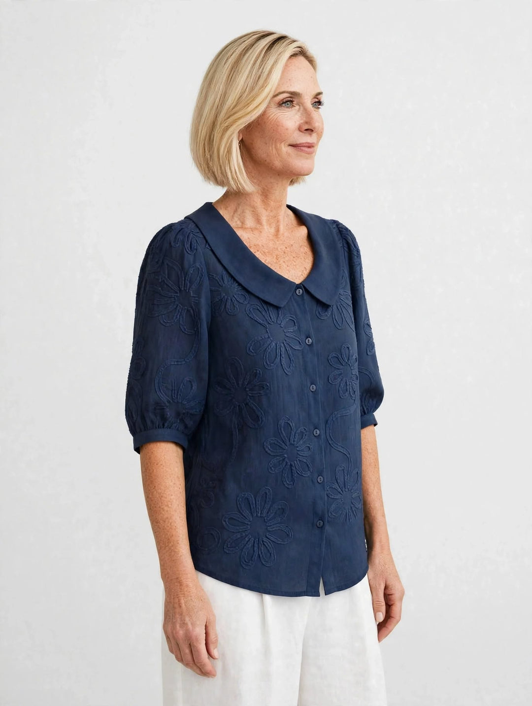 Mirella | Blouse with a floral design
