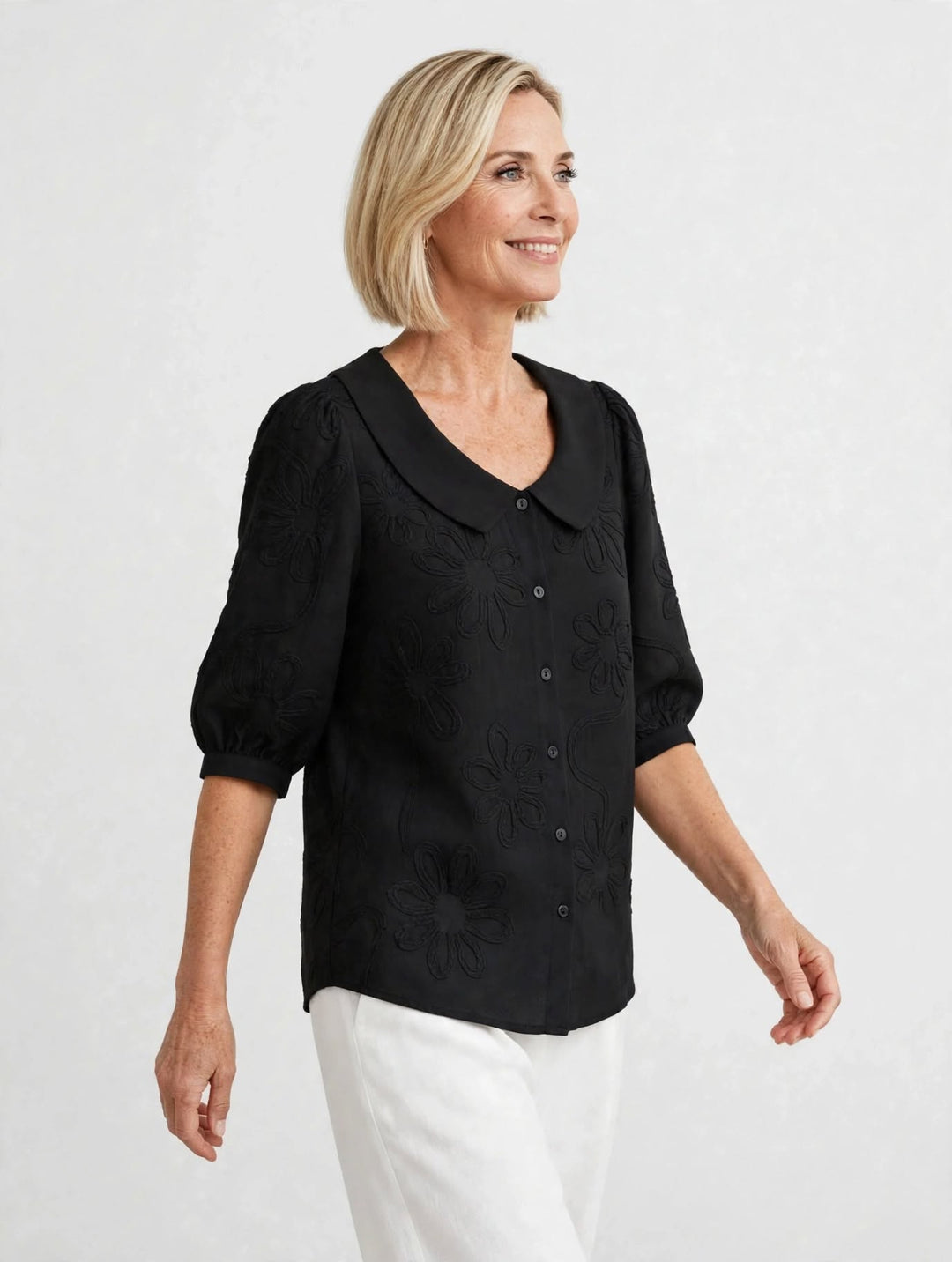 Mirella | Blouse with a floral design