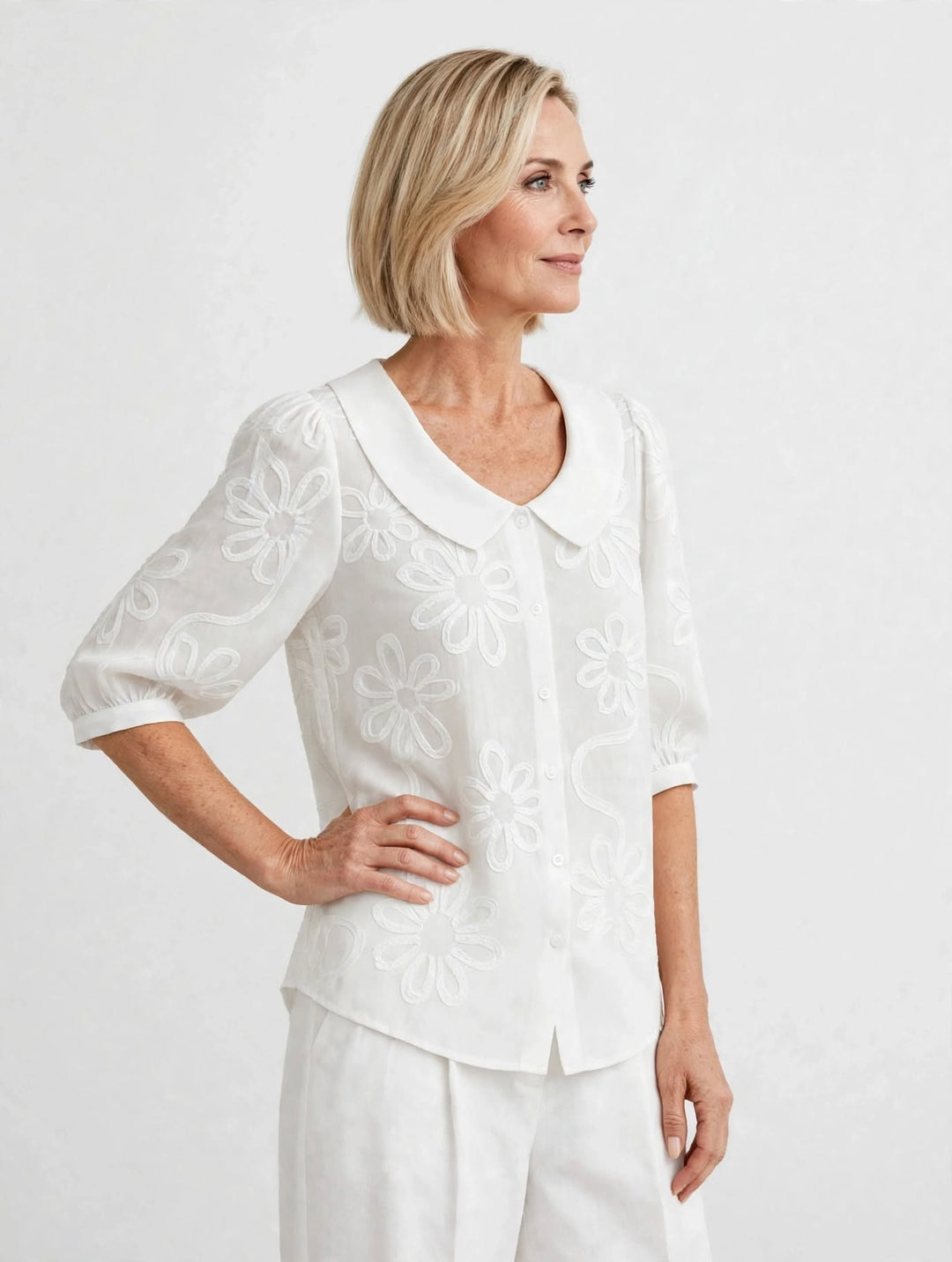 Mirella | Blouse with a floral design
